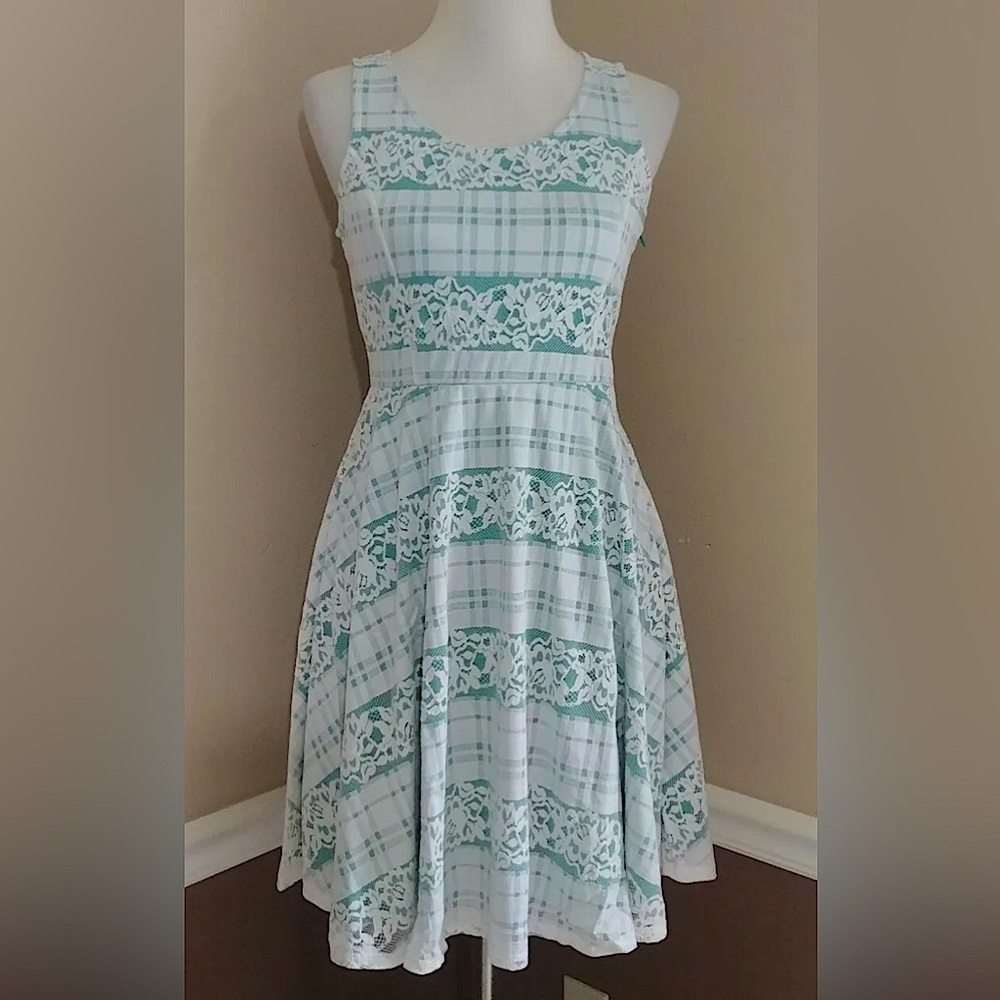 Teal Green & White Lace Mini Dress ModCloth Skater Feminine Yellow Star Small